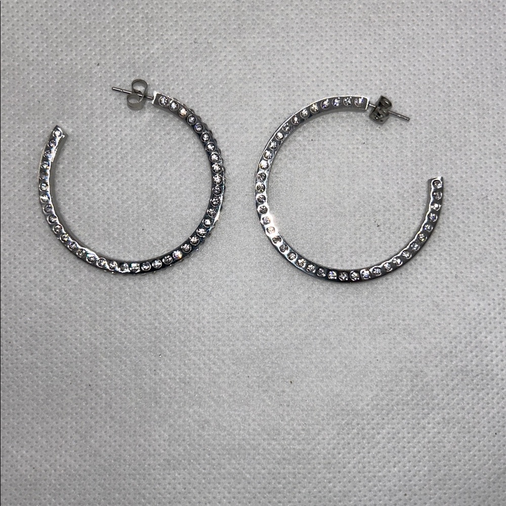 NWOT Rhinestone Studded Hypoallergenic Stainless Steel Earrings By Designer DSMK